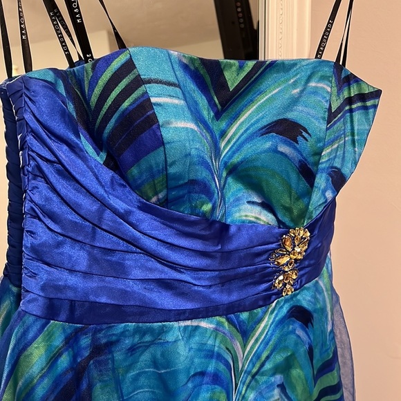 167 MASQUERADE Dress Green and Blue Prom / Evening Wear Formal - Picture 4 of 9